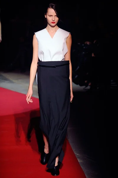 Look 27
